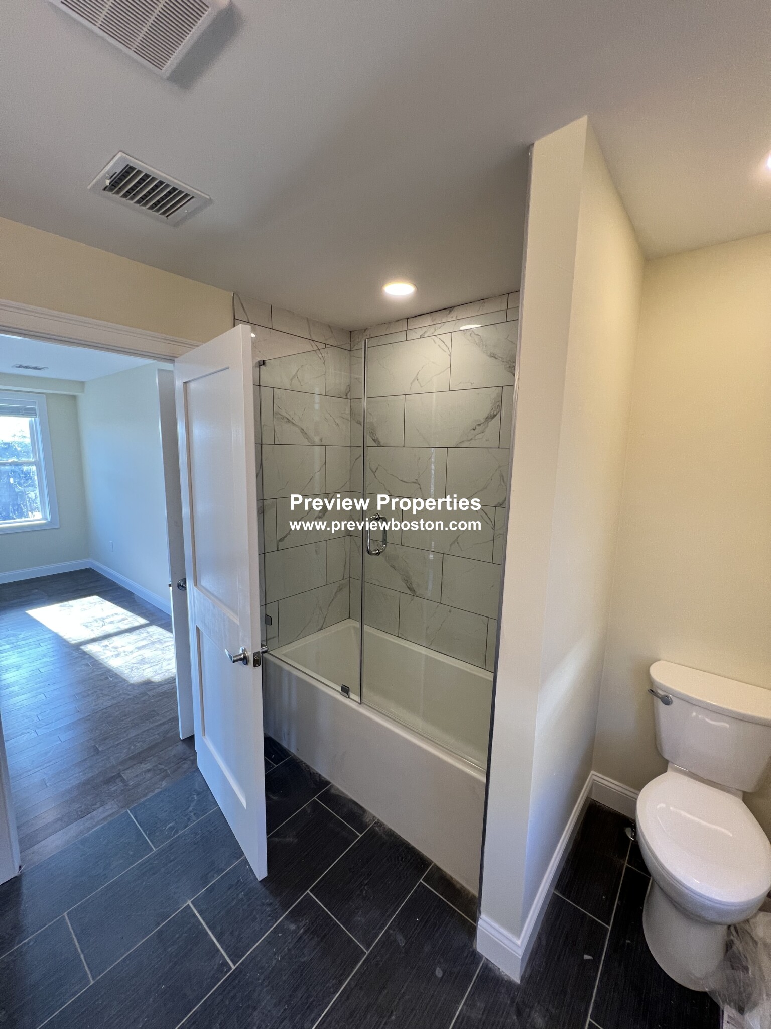 232 Fulton St, Medford