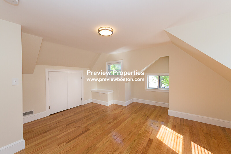 11 Rock Valley Ave, Everett