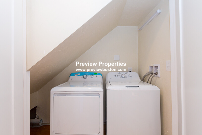 11 Rock Valley Ave, Everett