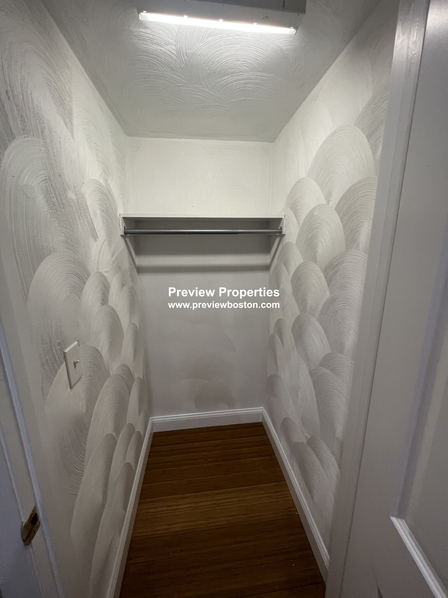 252 Newbury St, Back Bay