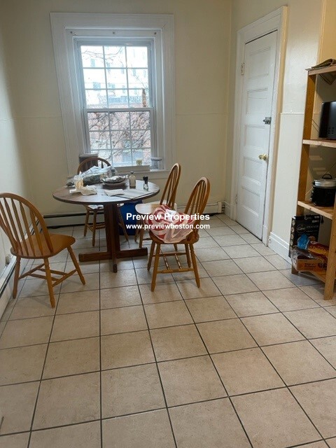 186 Naples Rd, Chestnut Hill