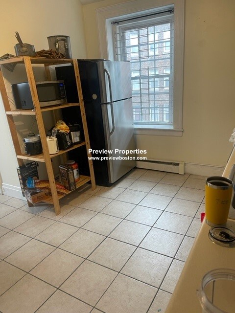 186 Naples Rd, Chestnut Hill