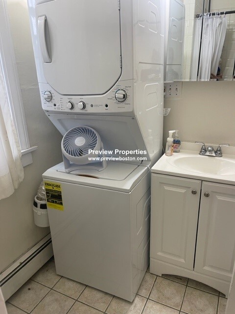 186 Naples Rd, Chestnut Hill