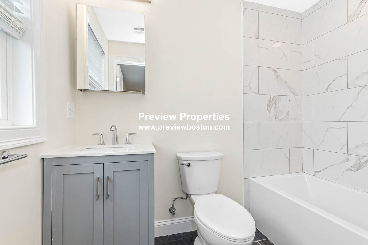 77 Winchester St, Medford