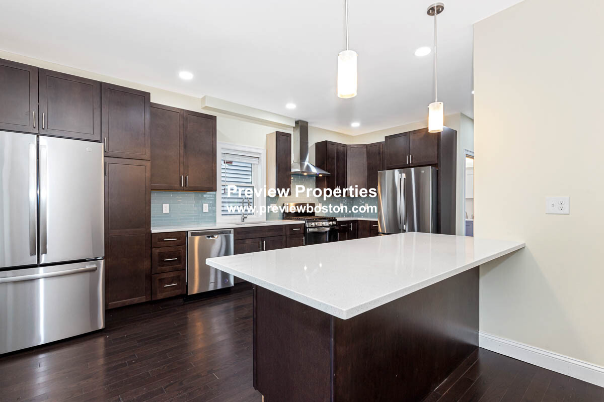 77 Winchester St, Medford