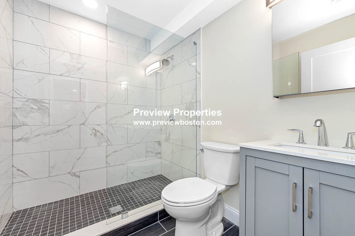 77 Winchester St, Medford