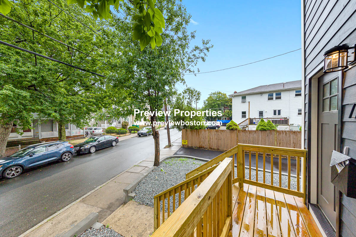 77 Winchester St, Medford