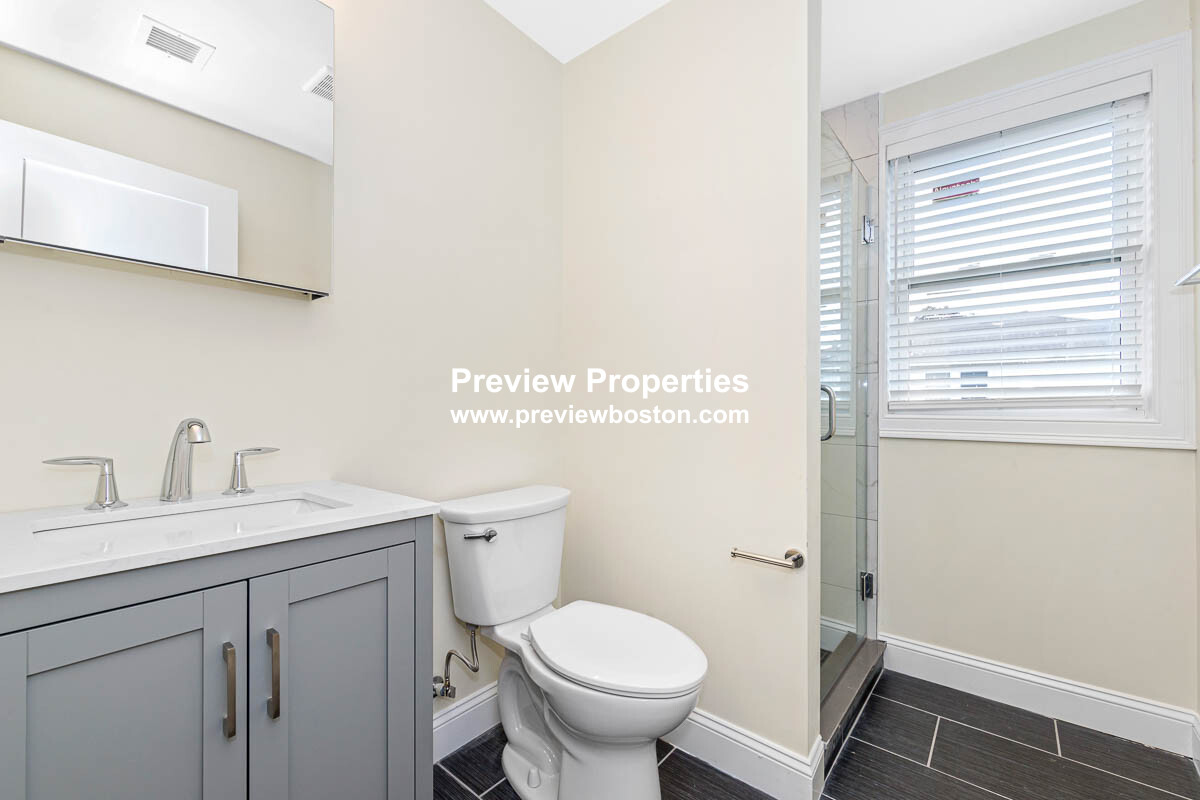 77 Winchester St, Medford