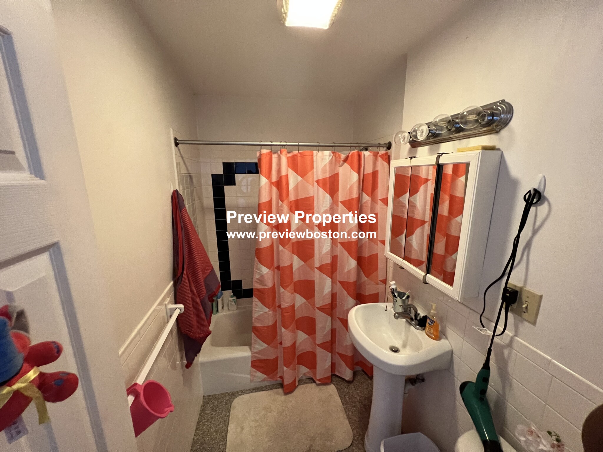 23 Cummings Rd, Brighton