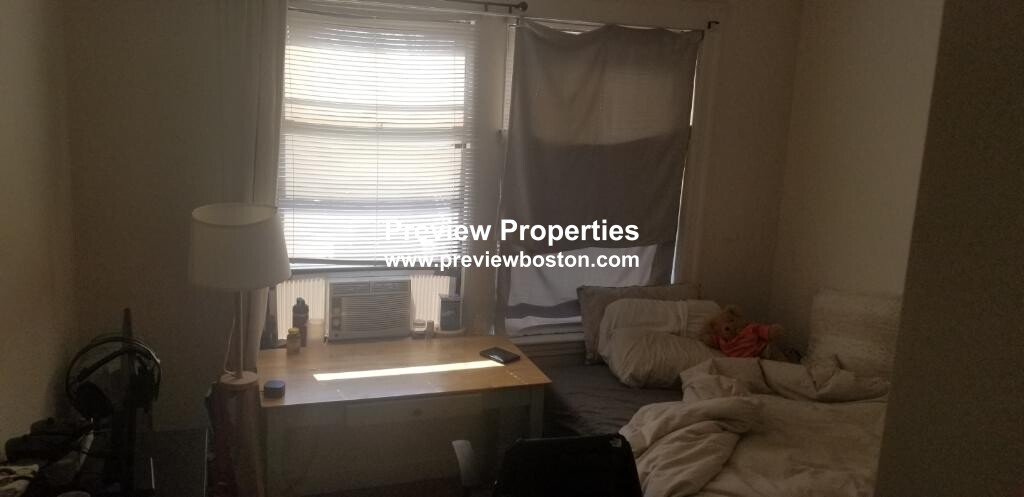 17 Cummings Rd, Brighton