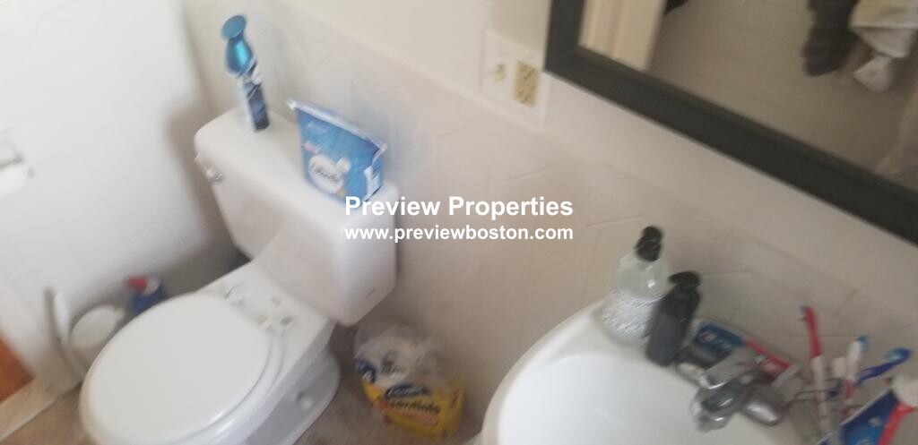 17 Cummings Rd, Brighton