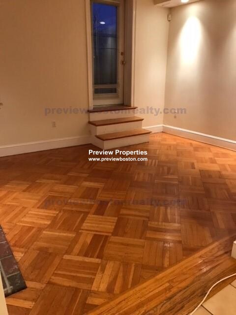 1714 Beacon St, Brookline Hills