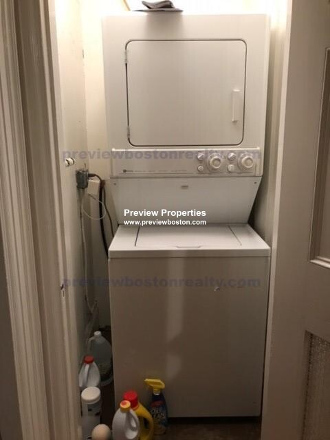 1714 Beacon St, Brookline Hills