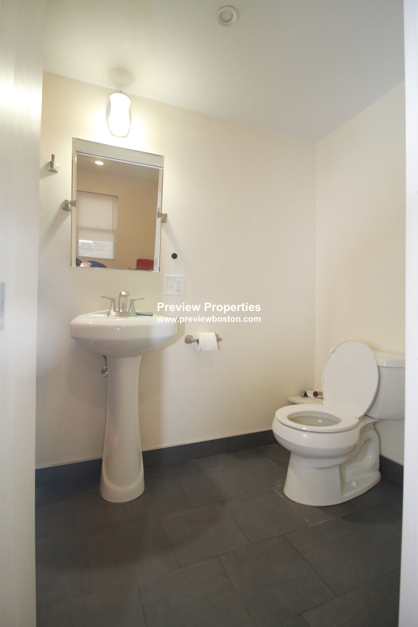 549 Washington St, Brighton