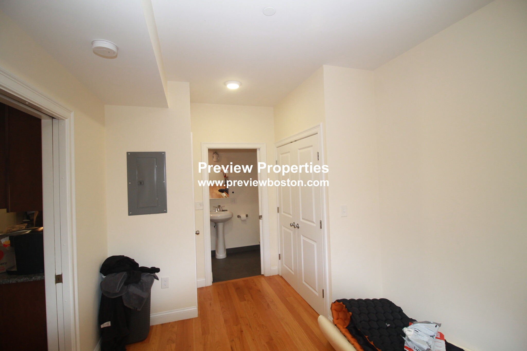 549 Washington St, Brighton