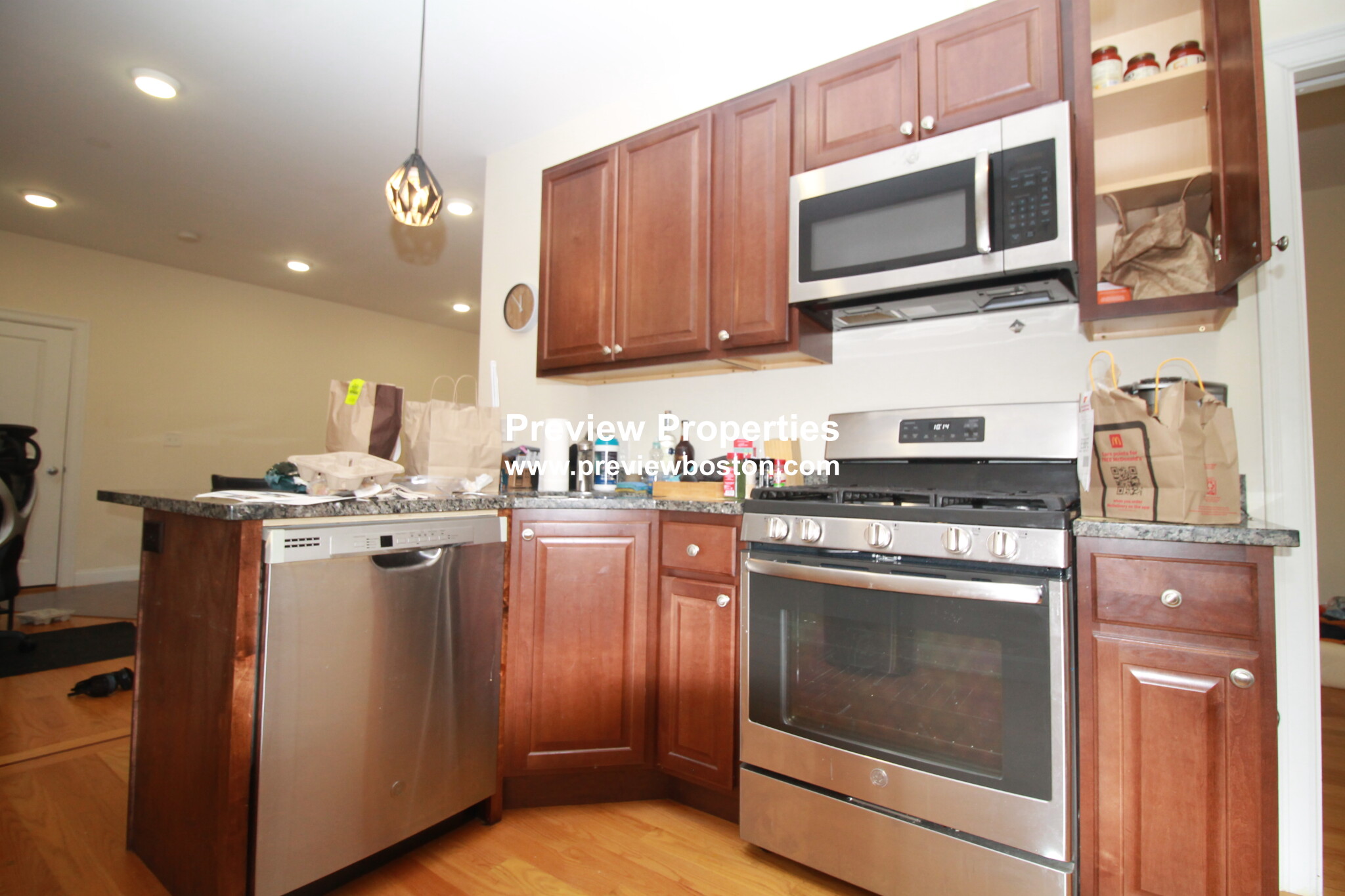 549 Washington St, Brighton