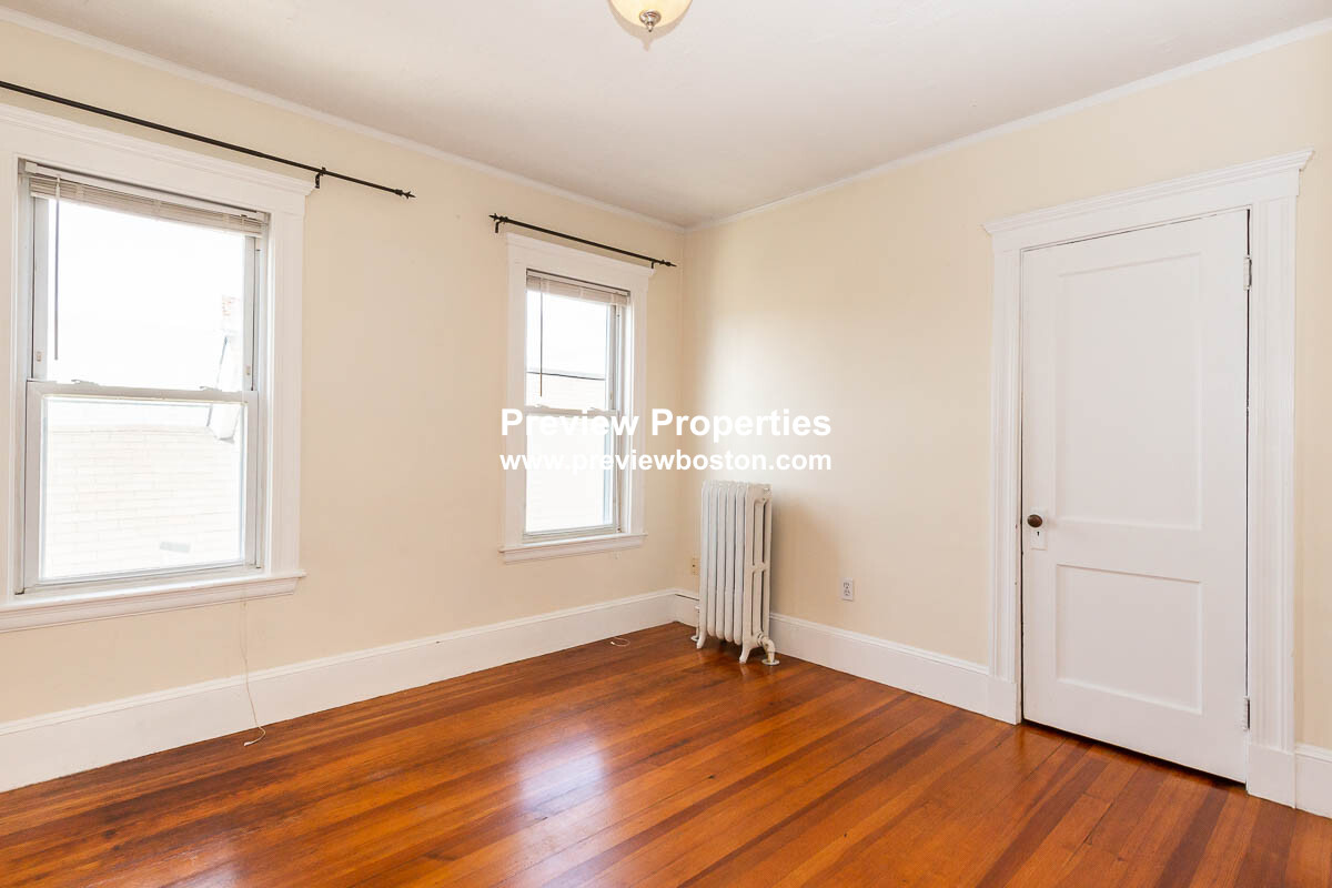 600 Broadway, Davis Square