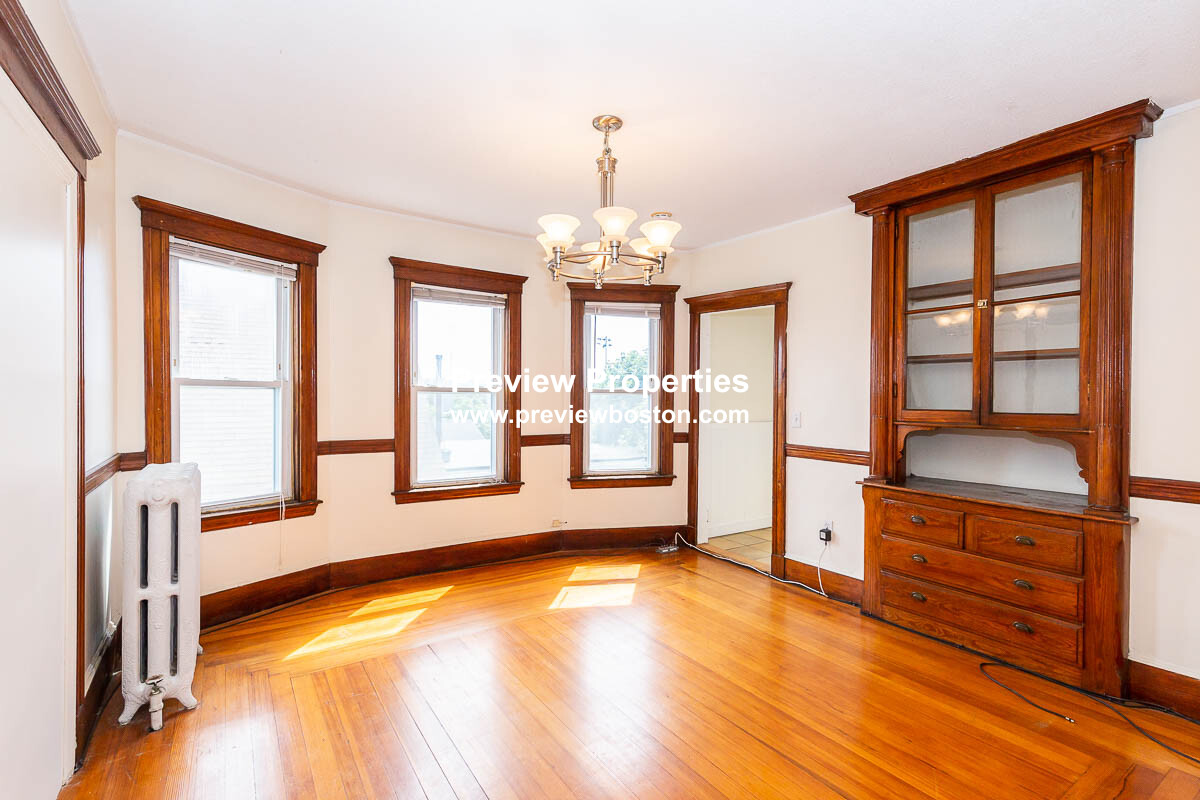 600 Broadway, Davis Square