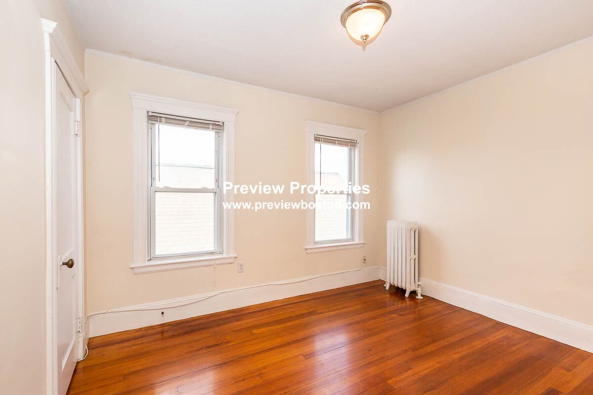 600 Broadway, Davis Square