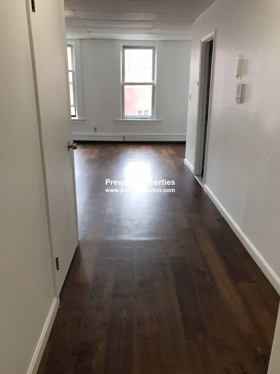 147 Meridian St, East Boston