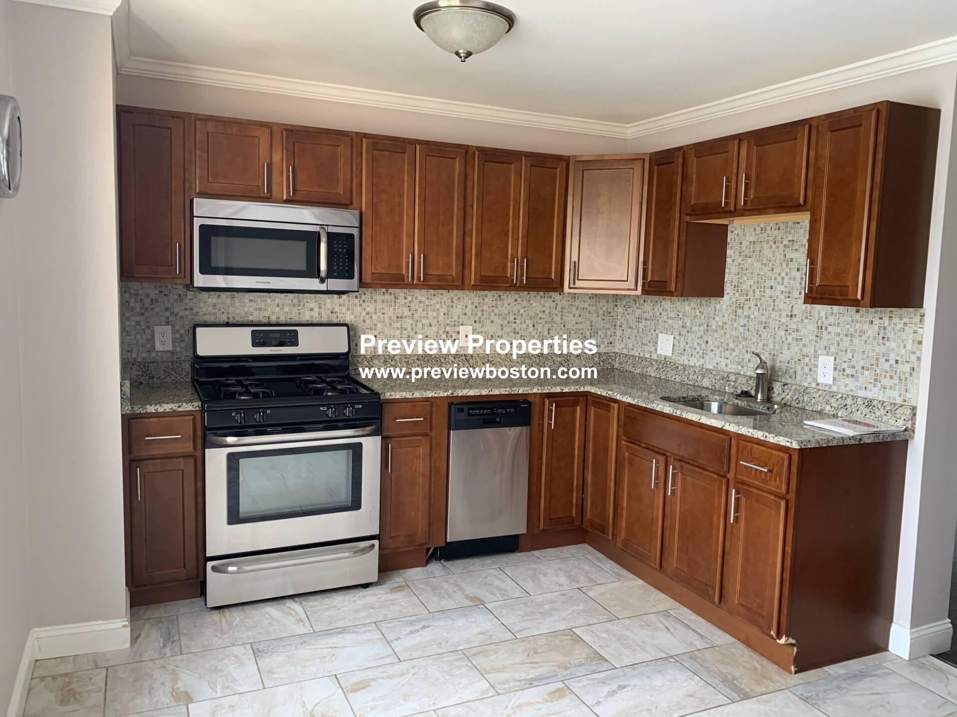 30 Decatur St, East Boston