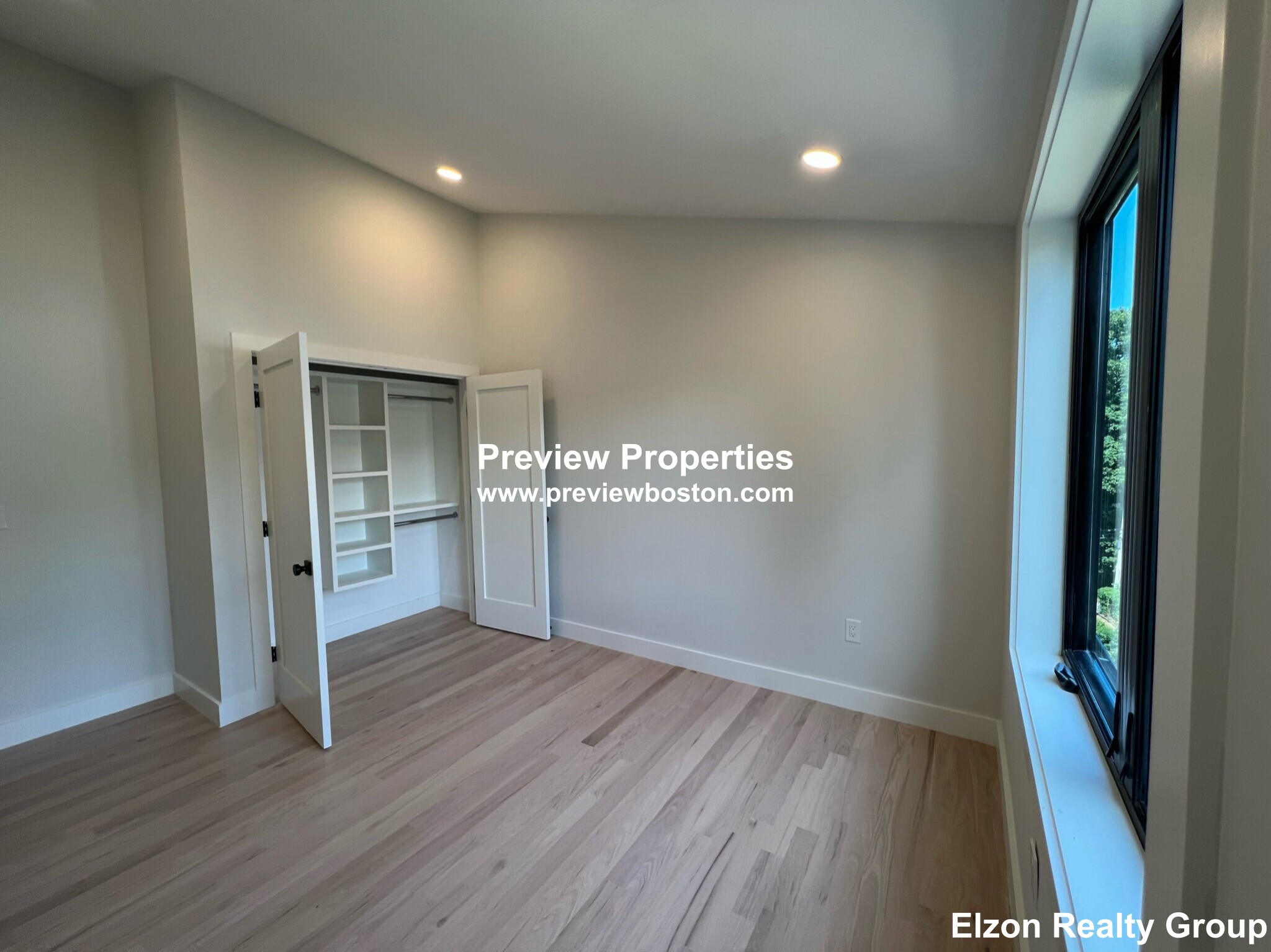 64 Lane Park, Brighton