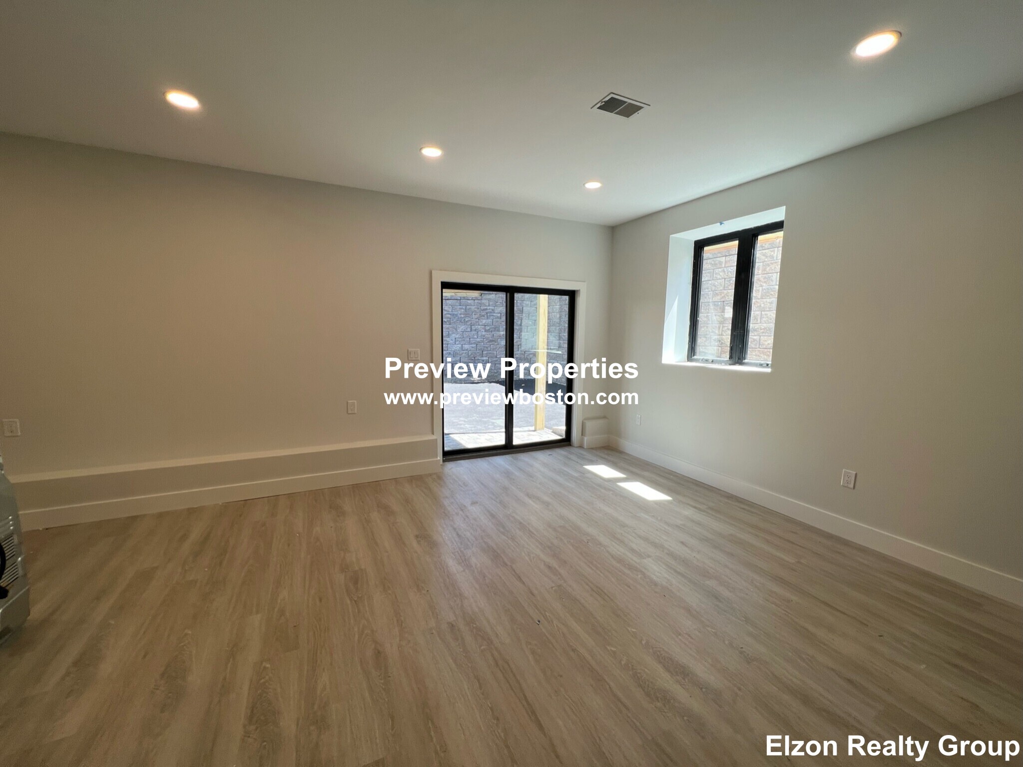 64 Lane Park, Brighton