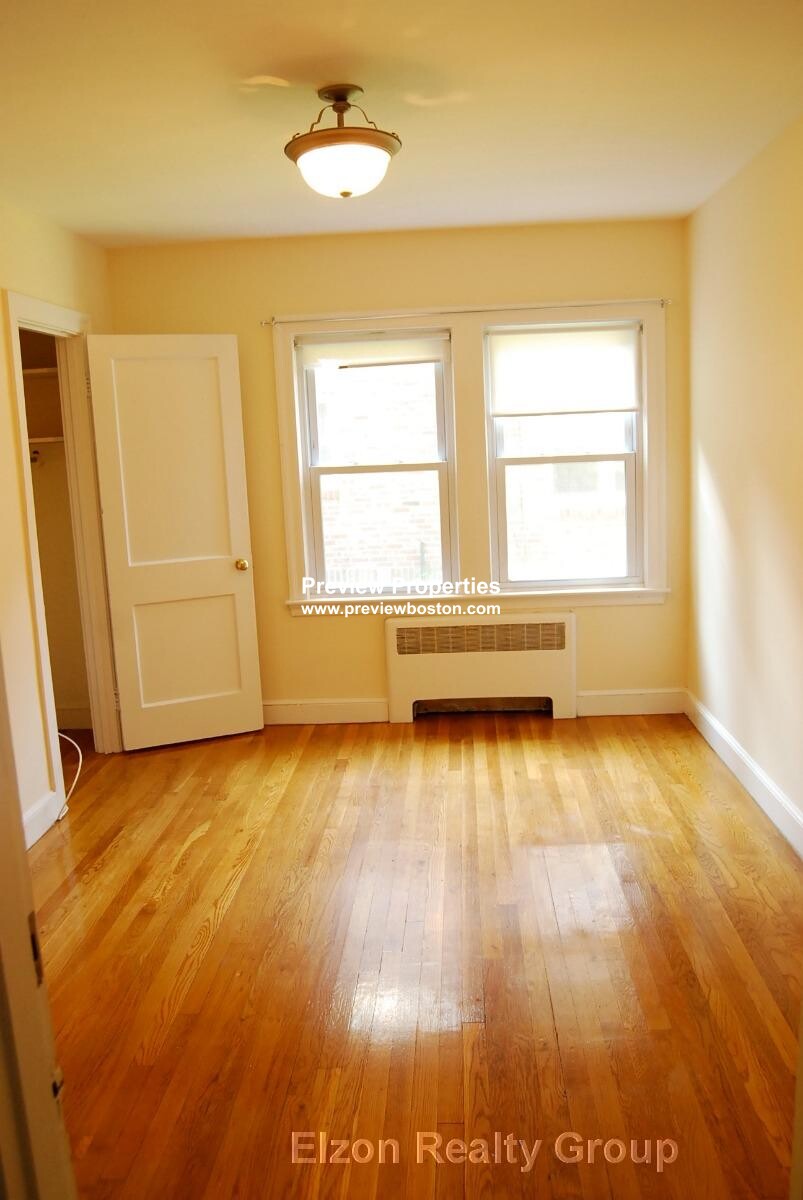 93 Undine Rd, Brighton