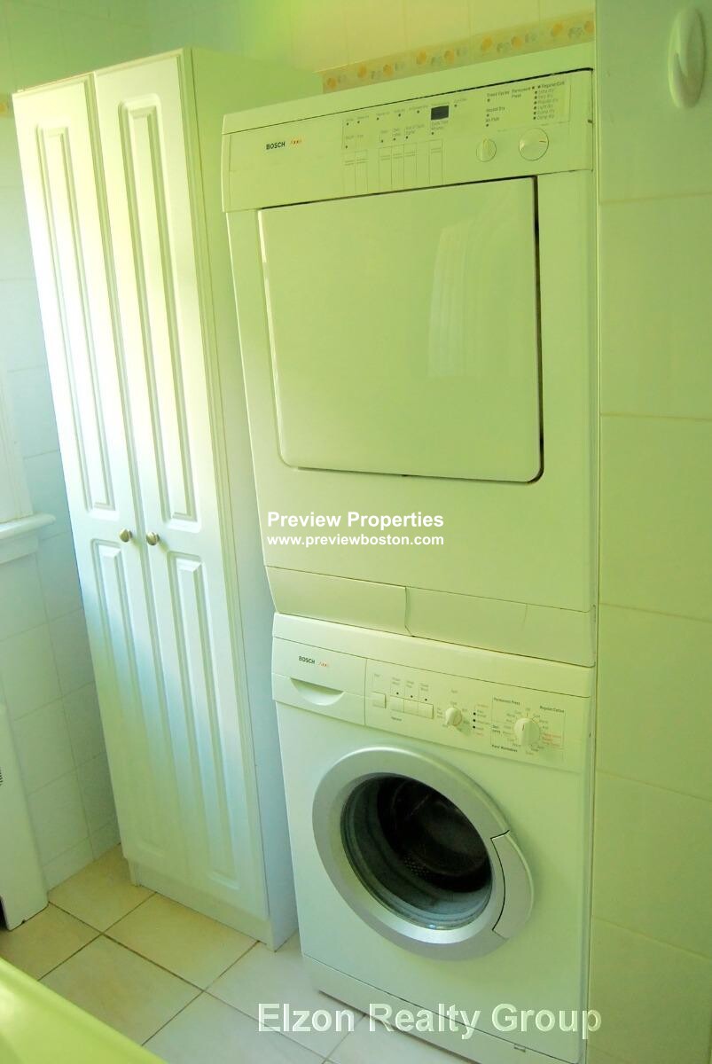 93 Undine Rd, Brighton