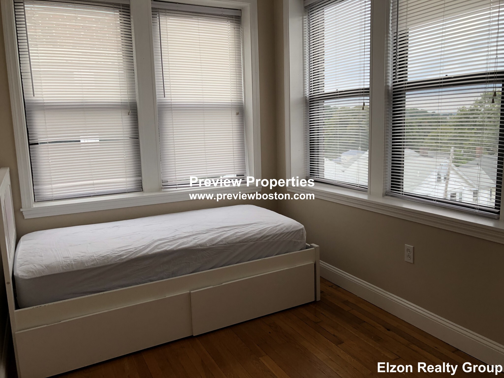 2021 Commonwealth Ave, Brighton