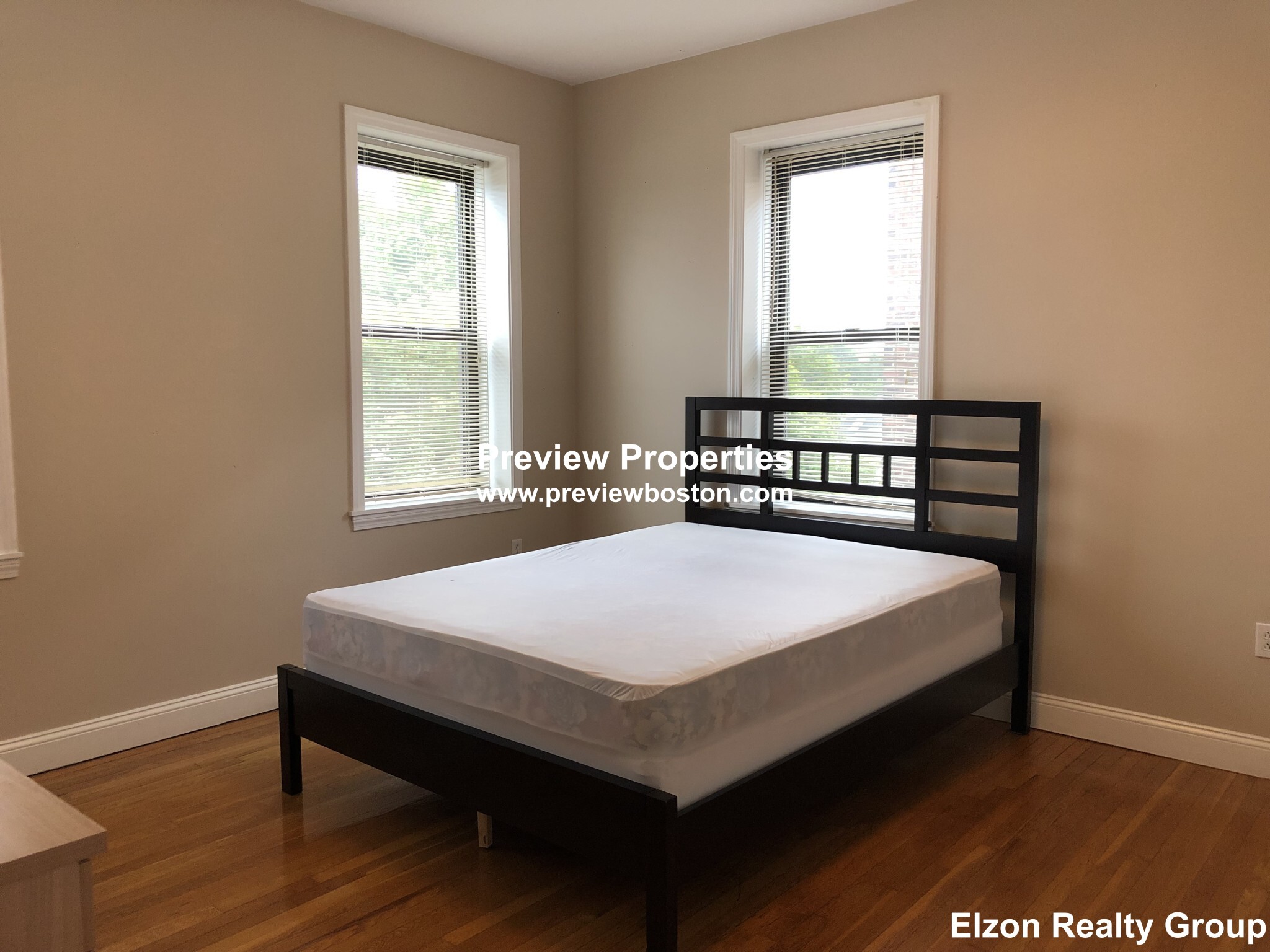 2021 Commonwealth Ave, Brighton