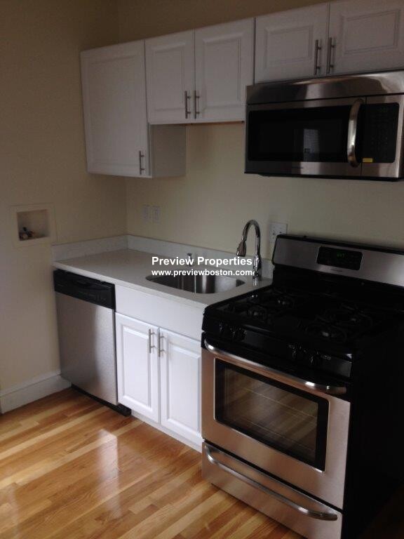 11 Stickney Ave, Gilman Square