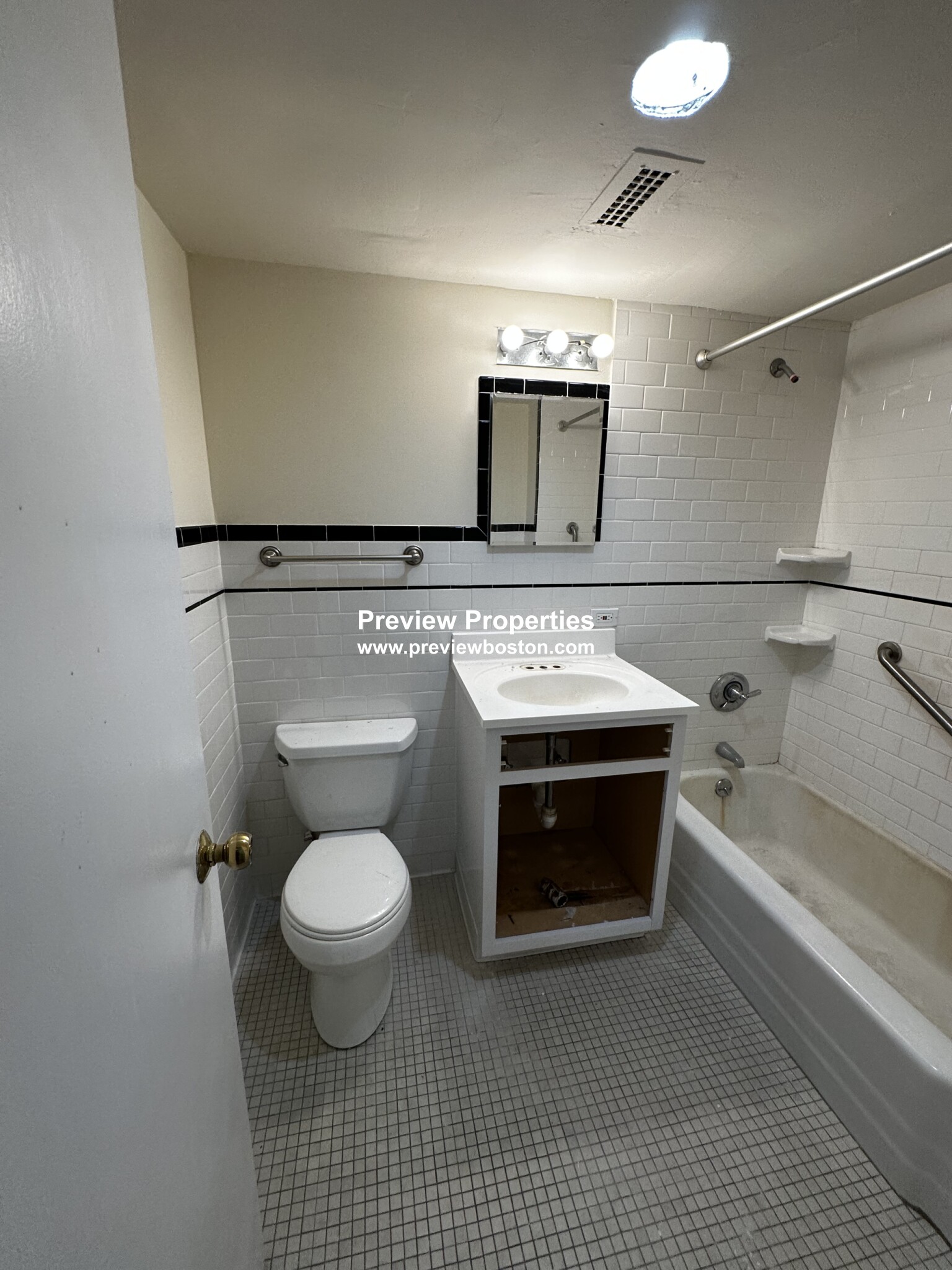 101 Monmouth St, Brookline Village