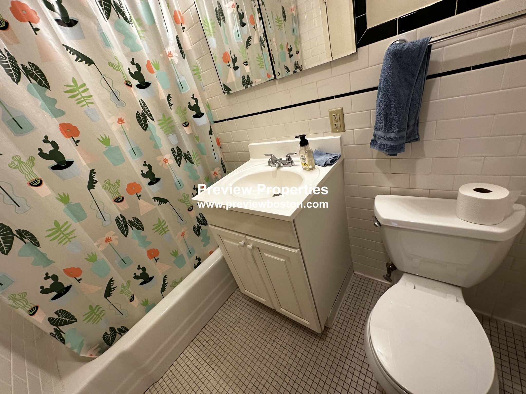 101 Monmouth St, Fenway