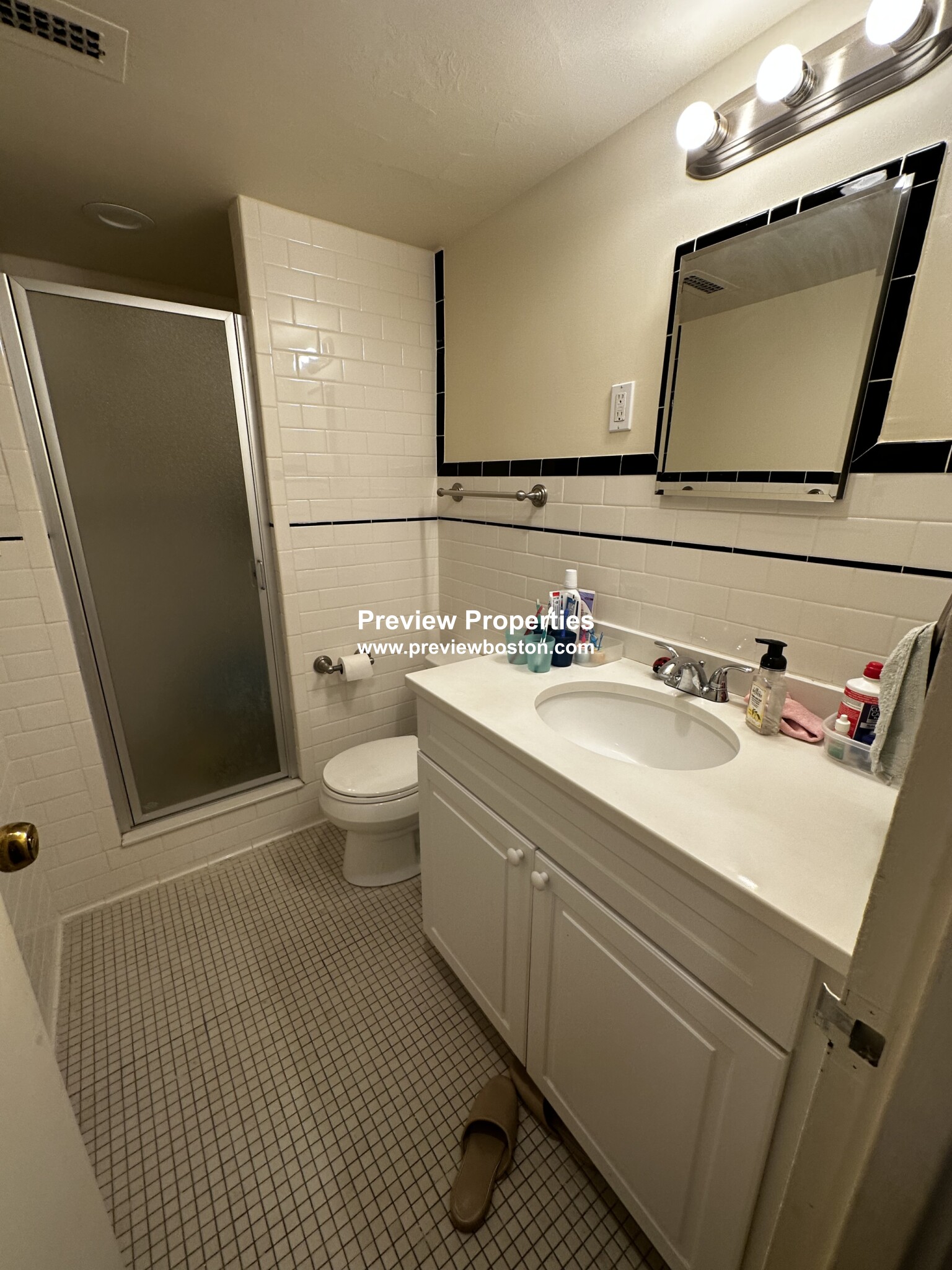 101 Monmouth St, Fenway