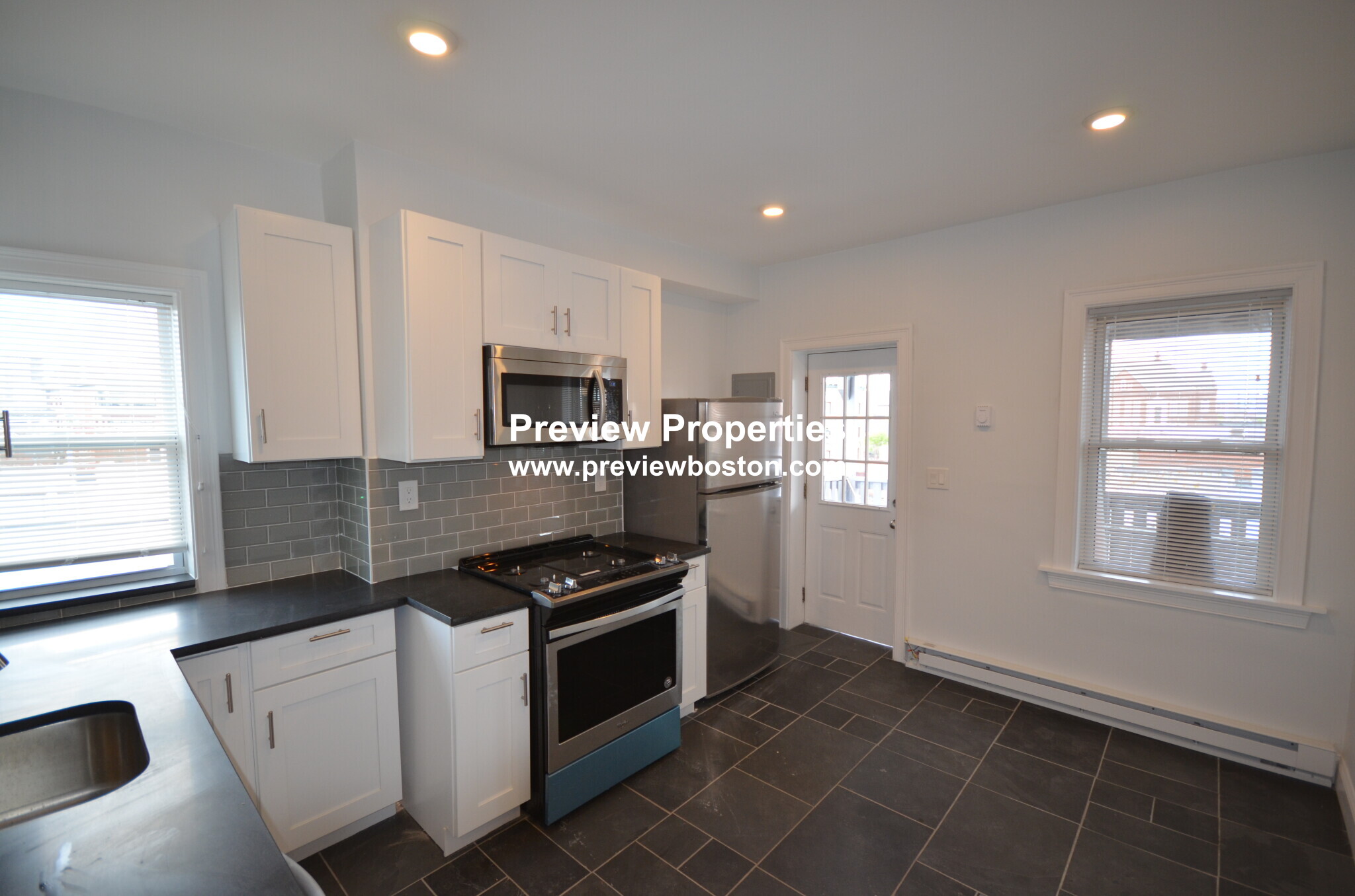 20 Chelsea St, East Boston