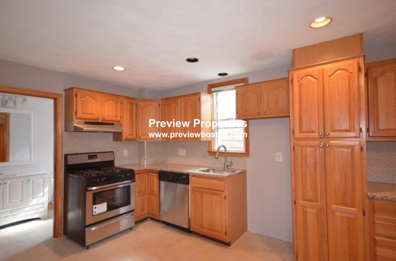 224 Chelsea St, East Boston