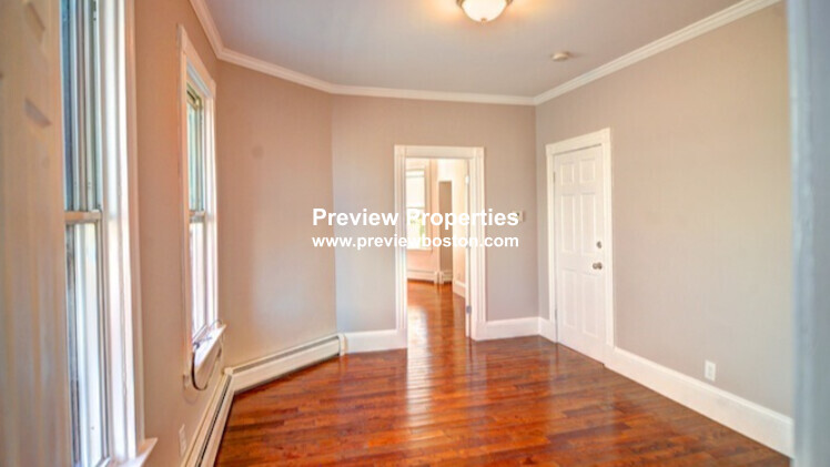 224 Chelsea St, East Boston