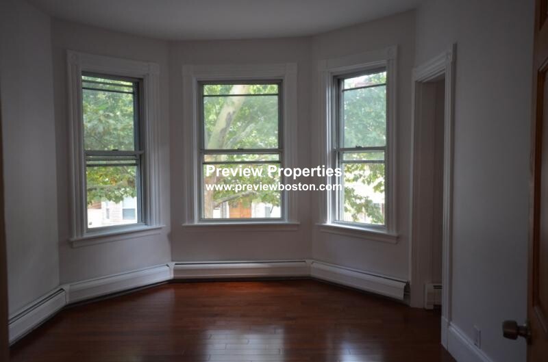 224 Chelsea St, East Boston