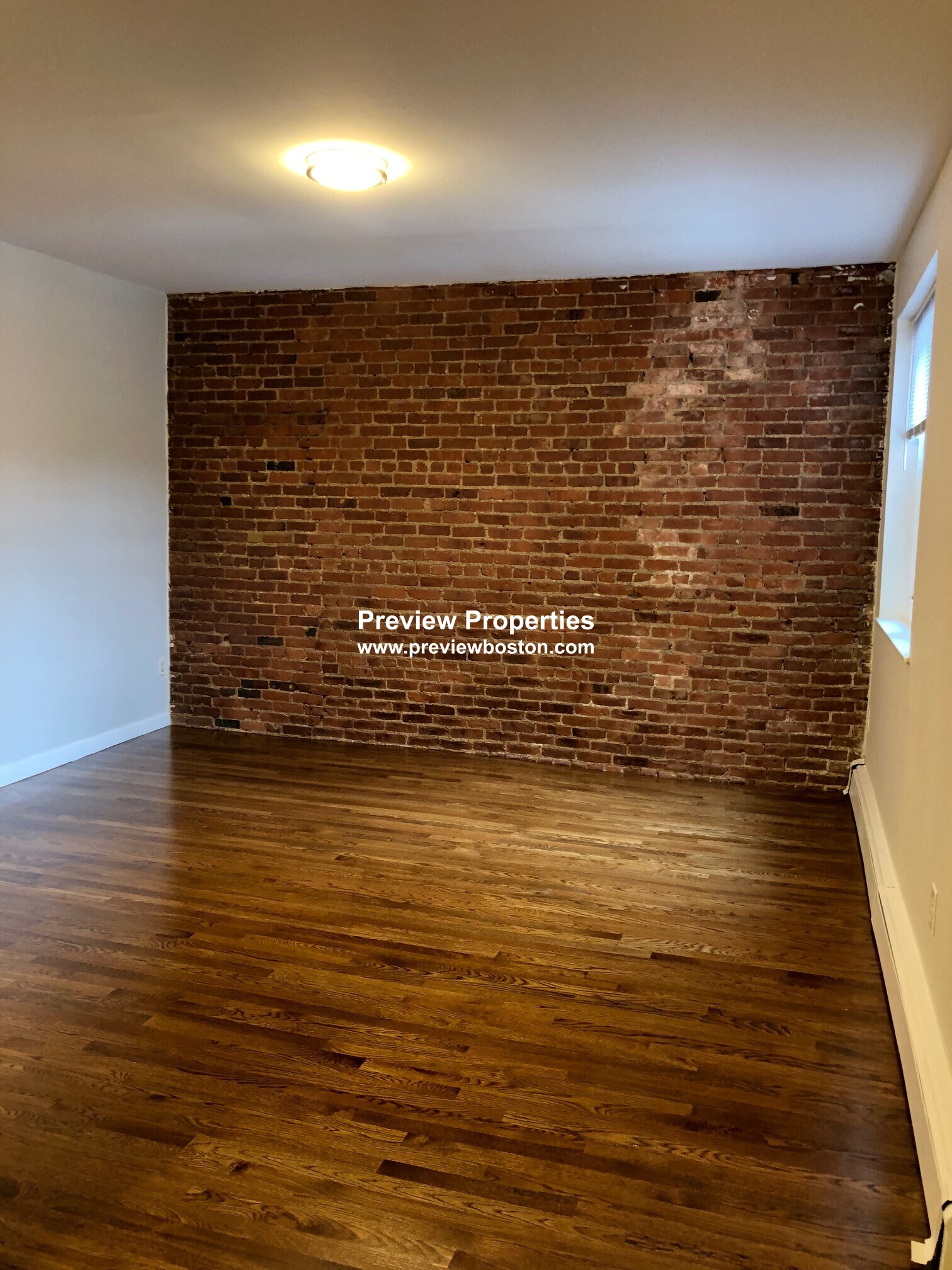 15 Stearns Rd, Brookline Hills