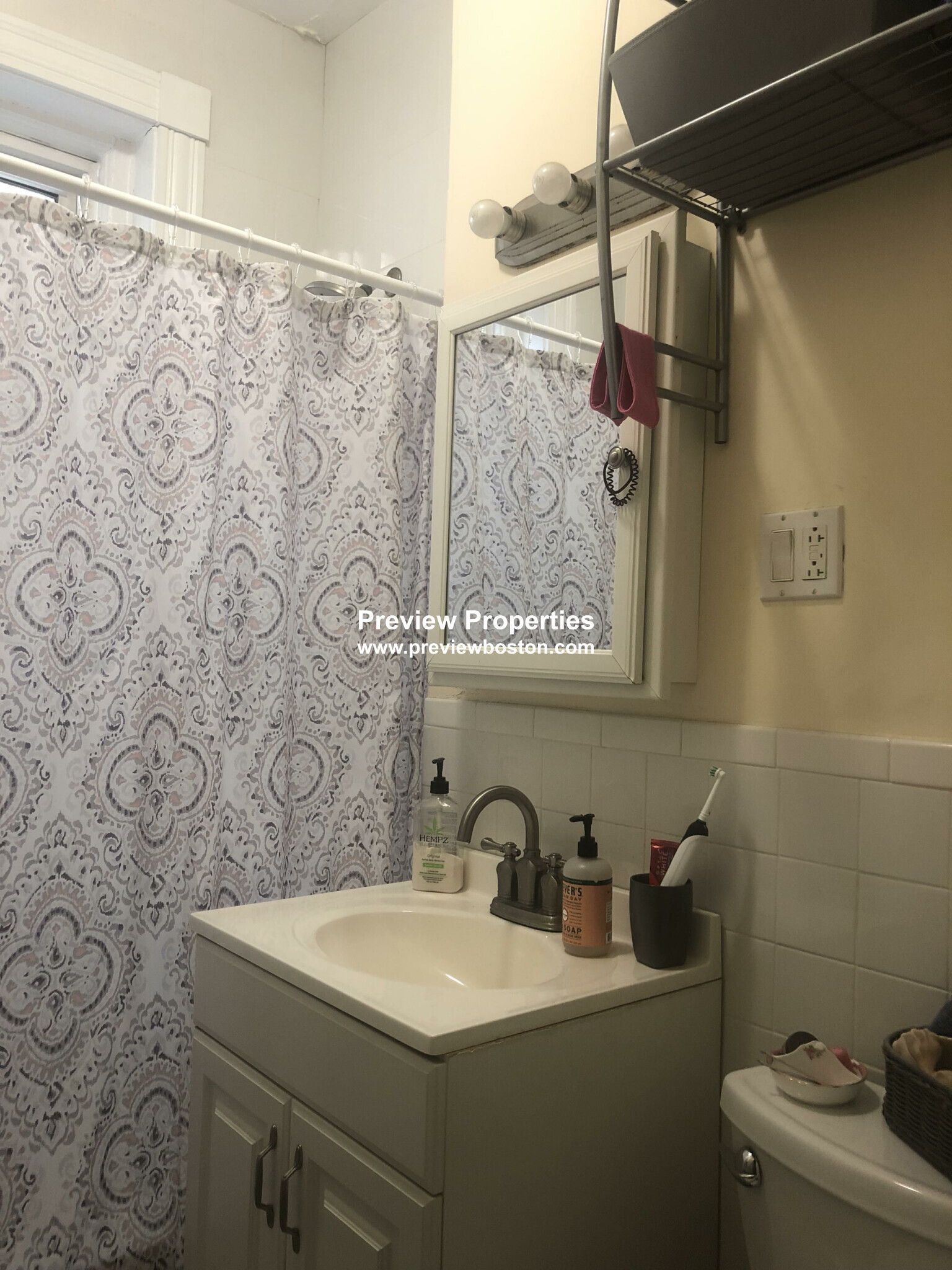 1637 Commonwealth Ave, Brighton