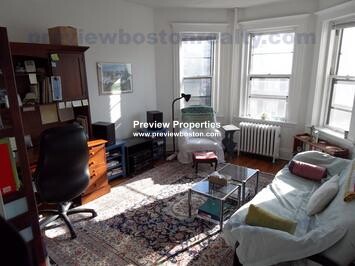 143 Strathmore Rd, Brighton