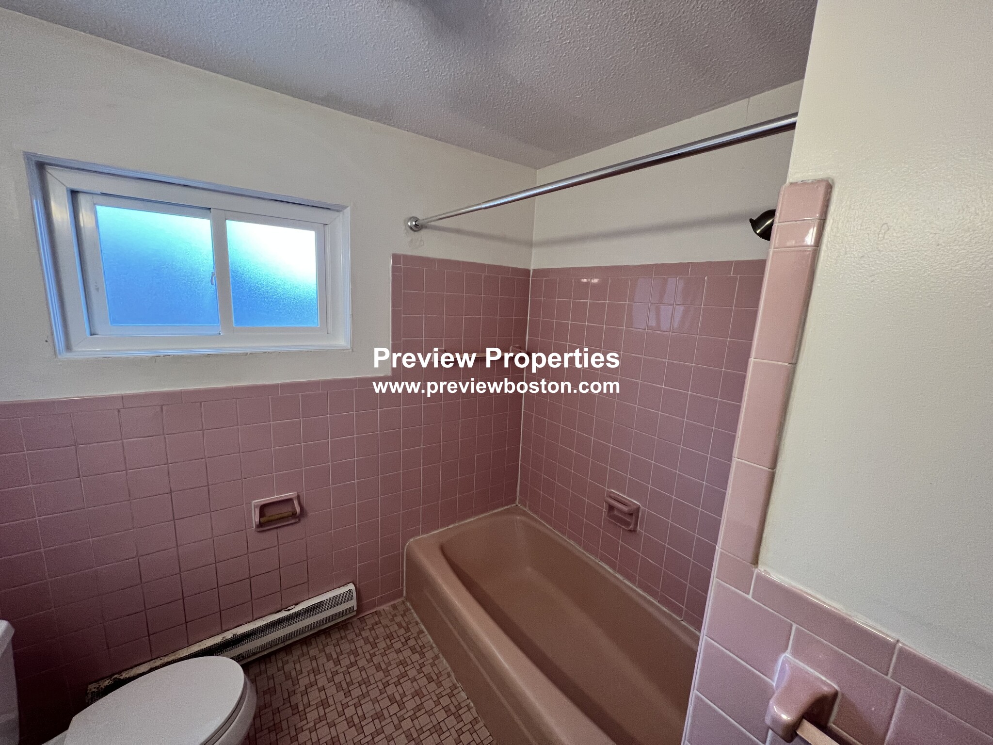 150 Barham Ave, Quincy