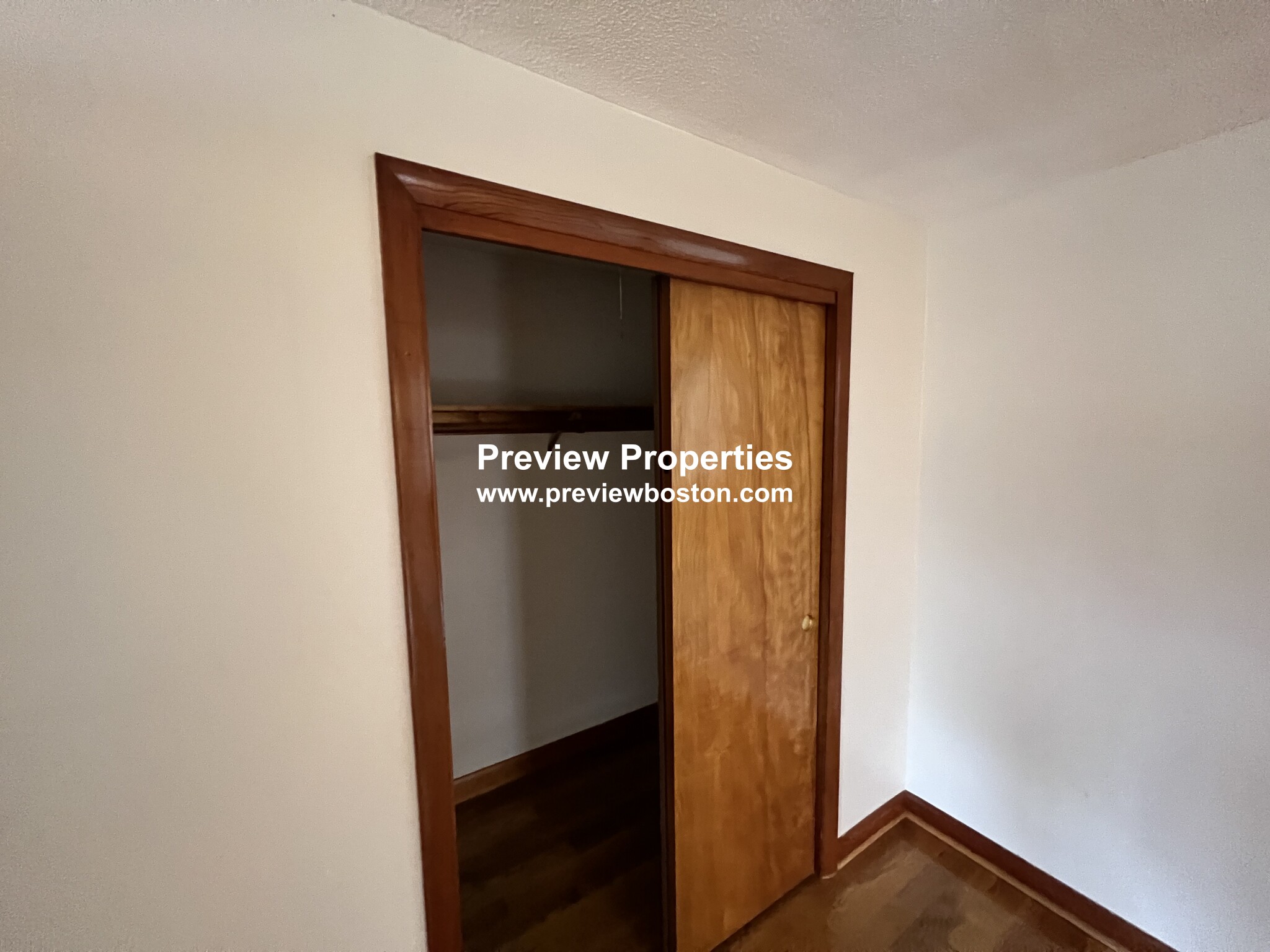 150 Barham Ave, Quincy