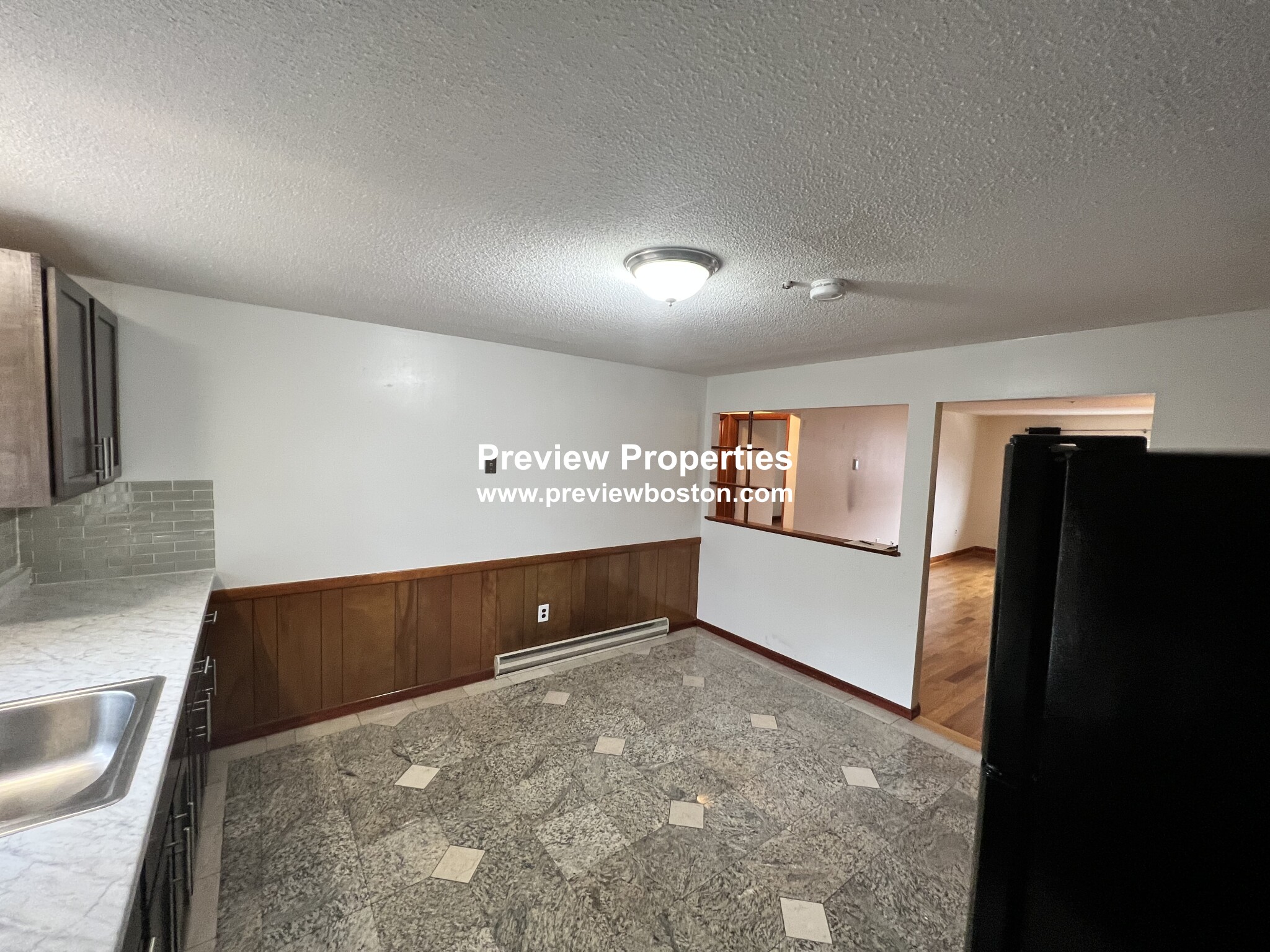 150 Barham Ave, Quincy