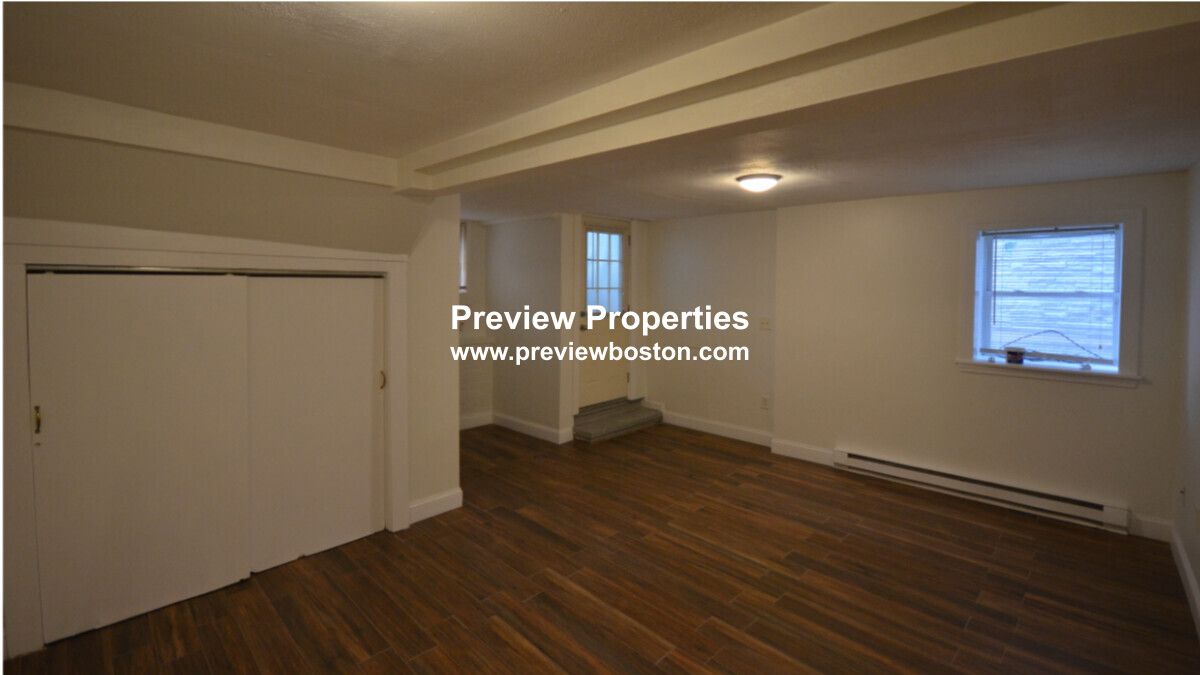 20 Chelsea St, East Boston