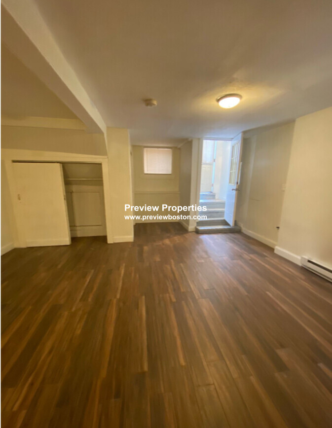 20 Chelsea St, East Boston