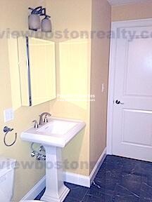 77 Beechcroft St, Brighton