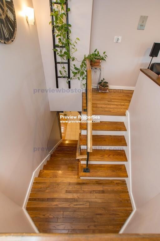 29 Brainerd Rd, Allston