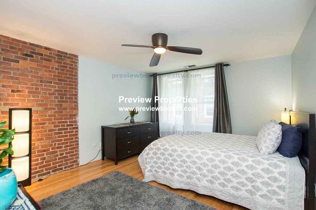 29 Brainerd Rd, Allston